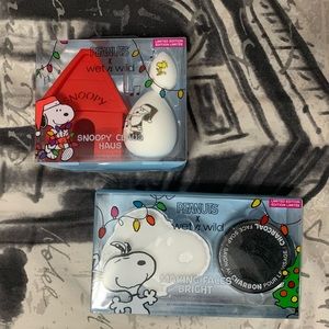Snoopy Claus House and Making Faces Bright